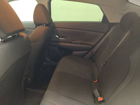 Used 2023 Hyundai Elantra SE w/ Cargo Package FWD image 18