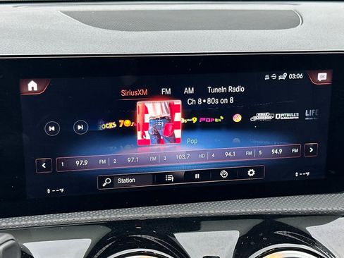 Used 2021 Mercedes-Benz CLA 250 image 17