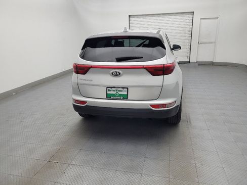 Used 2019 Kia Sportage LX AWD/4WD image 7