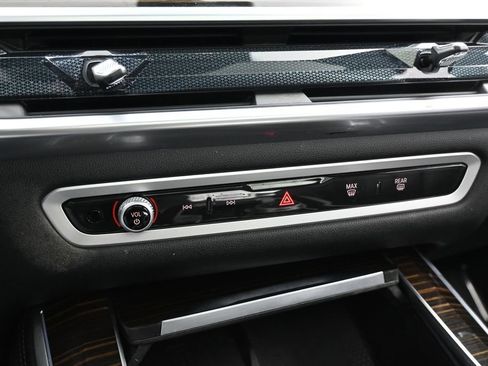 Used 2025 BMW X5 xDrive50e AWD/4WD image 22
