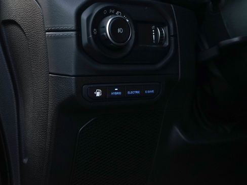 Used 2024 Jeep Wrangler High Altitude image 21