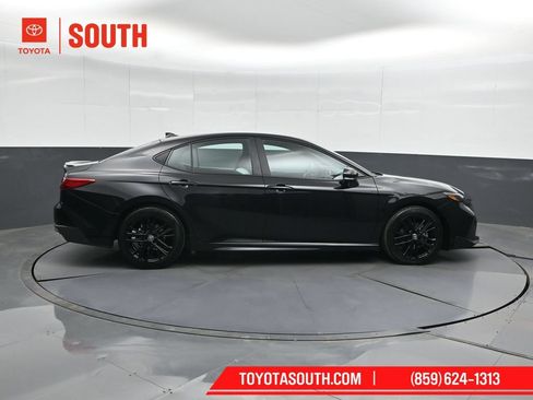 Used 2026 Toyota Camry SE FWD image 3
