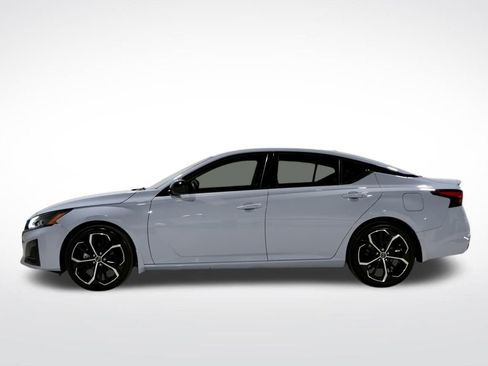 Used 2023 Nissan Altima 2.5 SR image 5