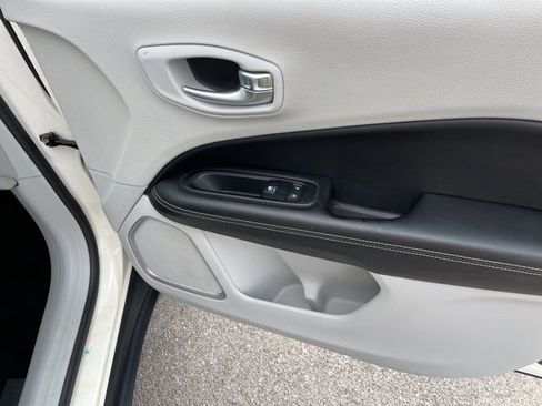 Used 2018 Jeep Compass Latitude w/ Popular Equipment Group image 46