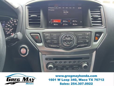Used 2019 Nissan Pathfinder SL AWD/4WD image 32
