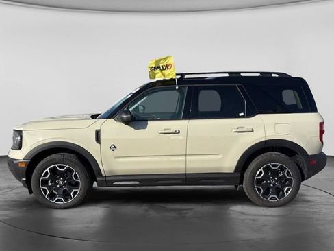 Used 2025 Ford Bronco Sport Outer Banks w/ Outer Banks Tech Package+ AWD/4WD image 9
