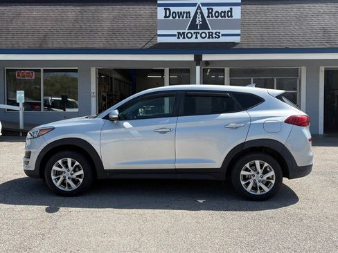 Used 2019 Hyundai Tucson SE image 2