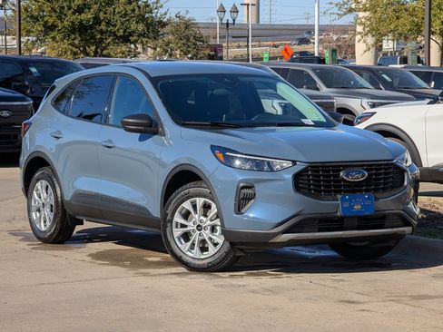 New 2026 Ford Escape Active image 2