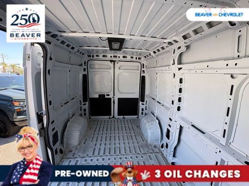 Used 2025 RAM ProMaster 2500 w/ Convenience Group FWD image 30