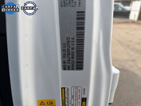 Used 2023 Jeep Gladiator Rubicon w/ Cold Weather Group image 39