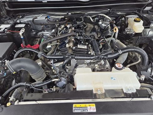 Used 2024 Toyota Tacoma TRD Sport AWD/4WD image 31