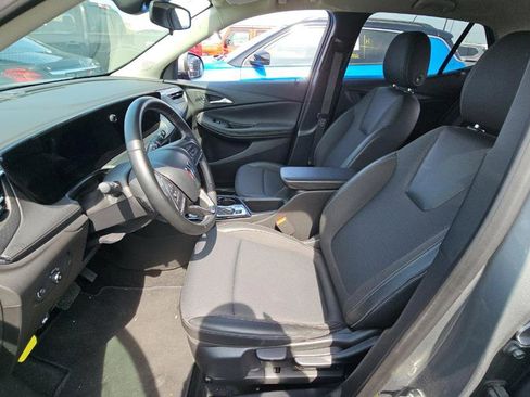 Used 2025 Buick Encore GX Preferred AWD/4WD image 5