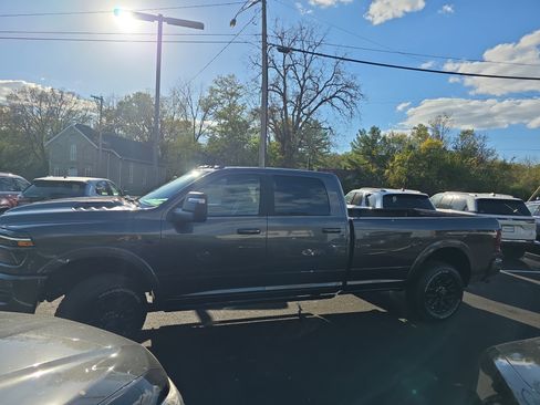 New 2026 RAM 3500 Limited AWD/4WD image 24