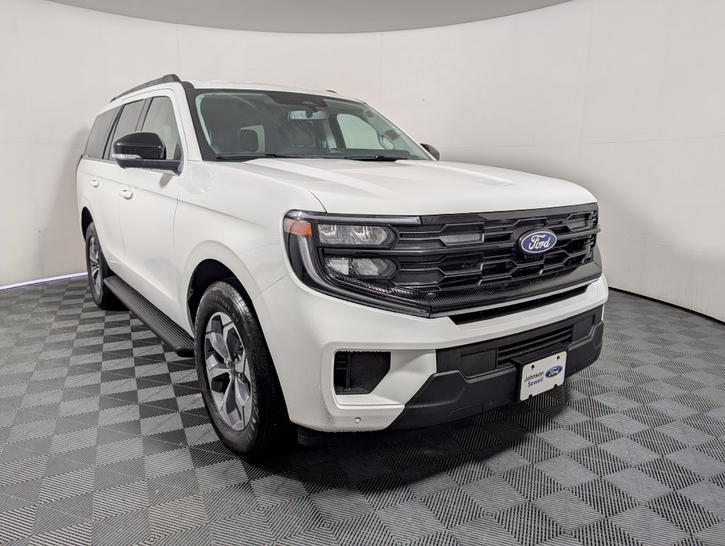 Used 2027 Ford Expedition Active RWD image 1