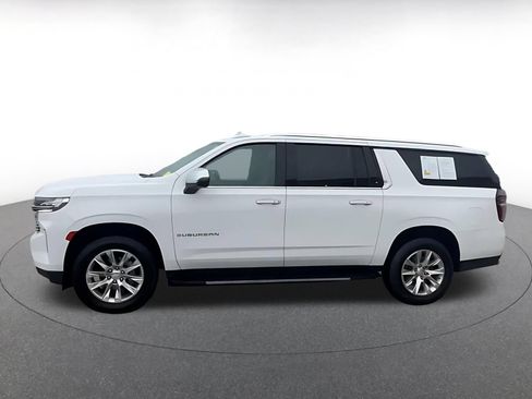 Used 2023 Chevrolet Suburban Premier RWD image 8