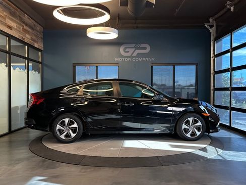 Used 2021 Honda Civic LX image 2
