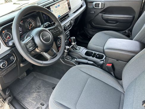Used 2024 Jeep Wrangler Unlimited Sport AWD/4WD image 16