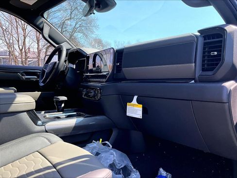 New 2026 Chevrolet Silverado 1500 ZR2 AWD/4WD image 10