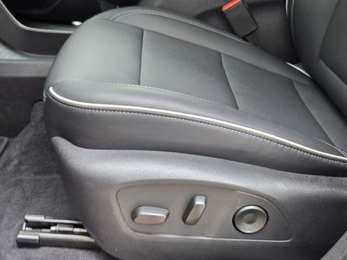 Used 2025 Buick Enclave Preferred image 27