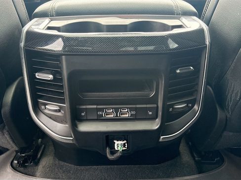 Used 2022 RAM 1500 Laramie AWD/4WD image 26