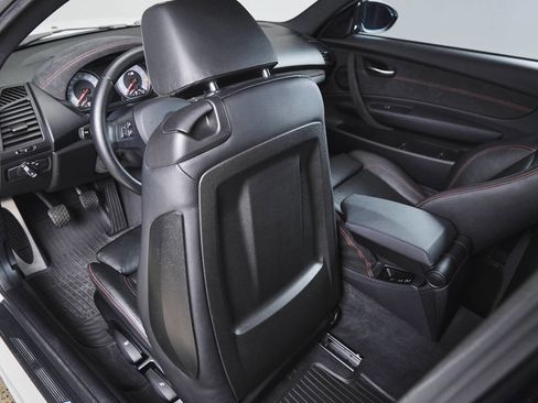 Used 2011 BMW 1 Series M image 57