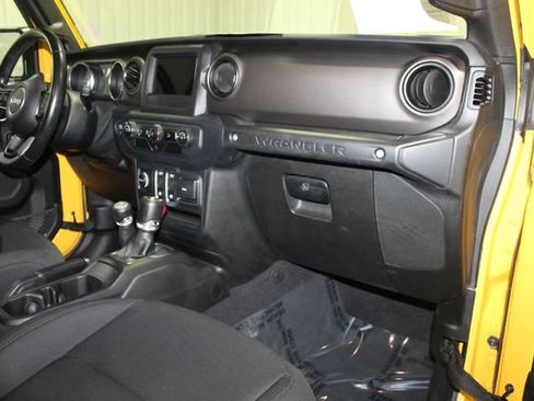 Used 2019 Jeep Wrangler Sport AWD/4WD image 25