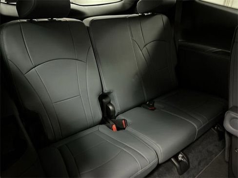 Certified 2021 Buick Enclave Essence w/ Sound and Sites Package image 26