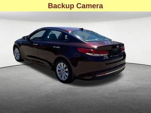 Used 2018 Kia Optima LX w/ 17" Alloy Wheels Package FWD image 6