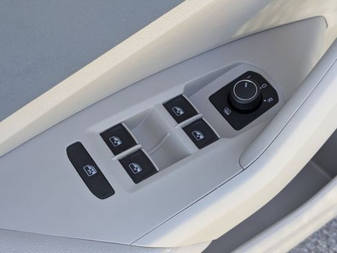 New 2026 Volkswagen Jetta SE image 13