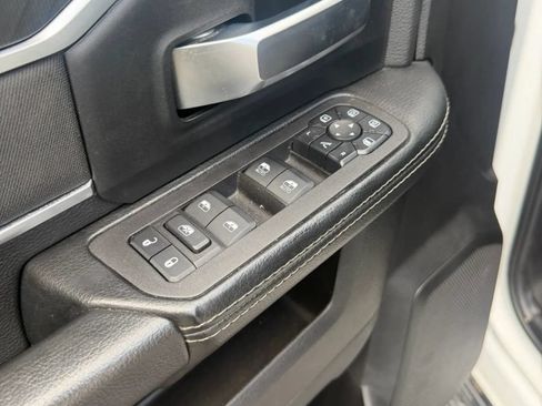 Used 2025 RAM 2500 Big Horn AWD/4WD image 13