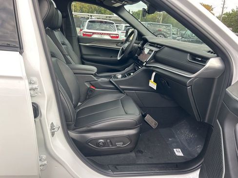 New 2026 Jeep Grand Cherokee Limited image 24