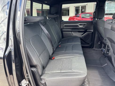 Used 2025 RAM 1500 Big Horn AWD/4WD image 9