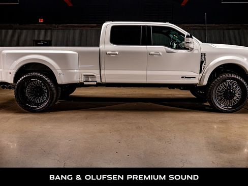 Used 2026 Ford F450 Platinum w/ FX4 Off-Road Package image 10