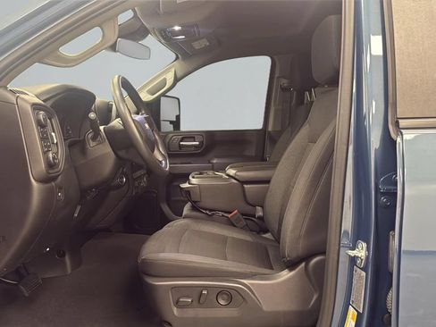 Used 2025 Chevrolet Silverado 2500 Custom w/ Custom Value Package AWD/4WD image 10