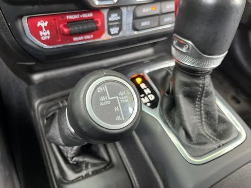 Used 2024 Jeep Wrangler Unlimited Rubicon 4xe AWD/4WD image 42