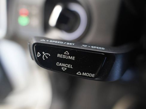 Used 2020 Porsche Cayenne AWD/4WD image 15