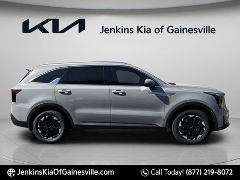 New 2026 Kia Sorento S FWD image 2