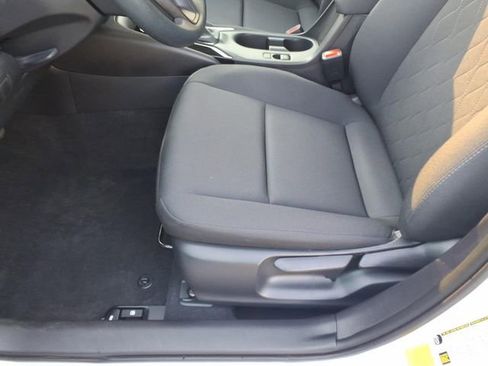 Used 2025 Toyota Corolla LE image 14