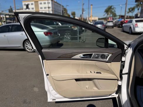 Used 2019 Lincoln MKZ Reserve FWD image 22