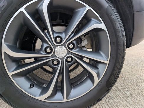 Certified 2022 Buick Encore GX Essence image 7