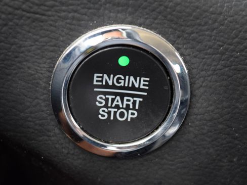 Certified 2020 Ford Edge SE FWD image 14