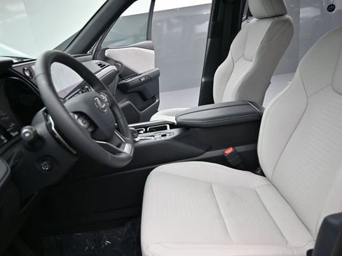 Used 2025 Lexus TX 350 350 Luxury w/ Technology Package image 12