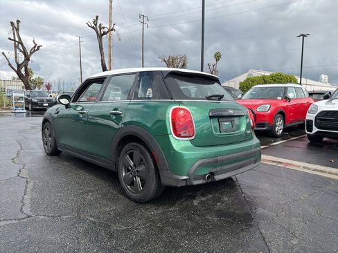 Used 2023 MINI Cooper 4-Door Hardtop image 5