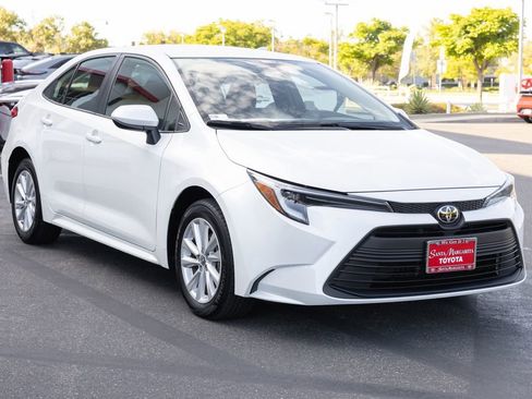 Certified 2026 Toyota Corolla LE w/ LE Premium Package FWD image 3