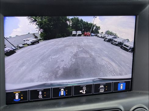 Used 2022 GMC Terrain SLT w/ Infotainment Package II FWD image 22