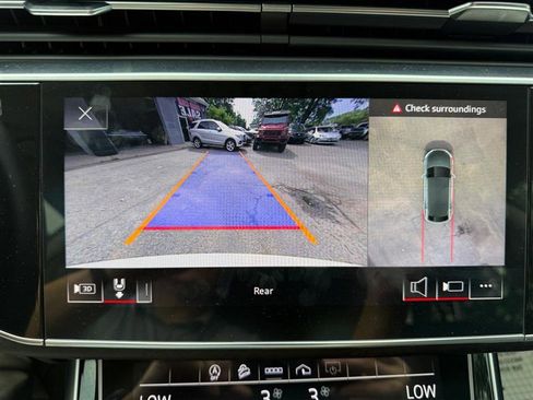 Used 2023 Audi Q8 Premium Plus w/ Premium Plus Package image 21