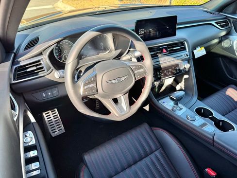 Used 2025 Genesis G70 2.5T w/ Sport Prestige Package image 17