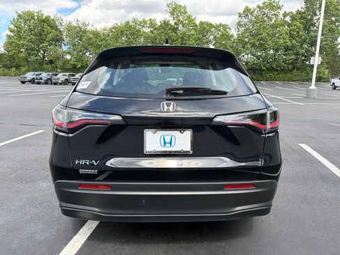 Certified 2024 Honda HR-V LX image 4