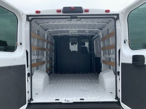 Used 2025 RAM ProMaster 2500 w/ U-Haul Equipment Group FWD image 13