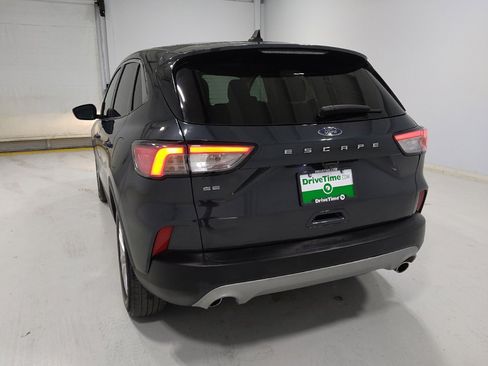 Used 2022 Ford Escape SE FWD image 6